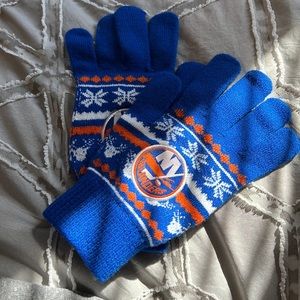 ISLANDERS GLOVES BRAND NEW
